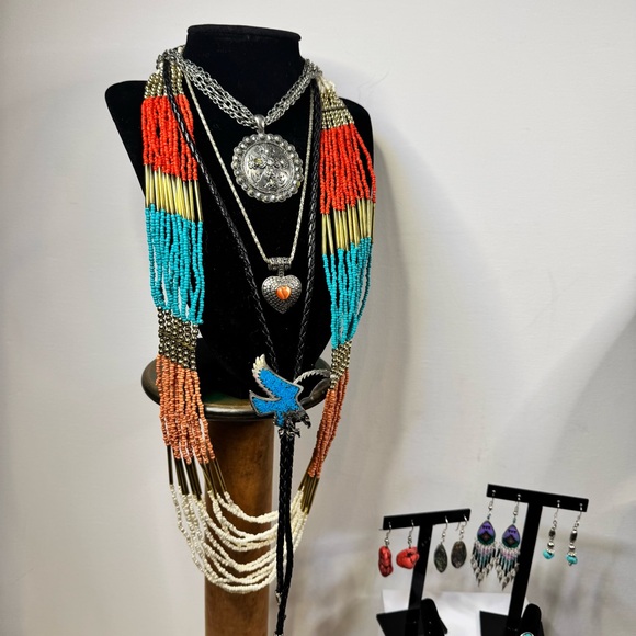 SOUTHWESTERN JEWELRY BUNDLE 26 costume pieces Necklace-Bracelets-Rings-Earrings - Picture 2 of 16